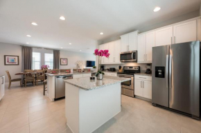 Vibrant Home by Rentyl Near Disney with Private Pool, Foosball Table & Resort Amenities - 7418M